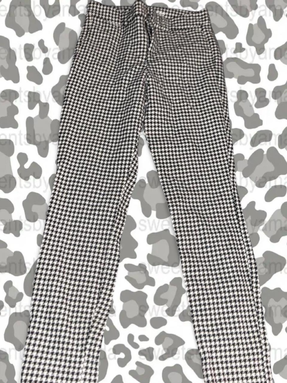 Old Navy Black and White Houndstooth Straight-Leg Jeans